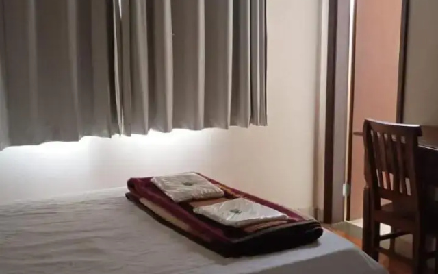 J2 Hotel