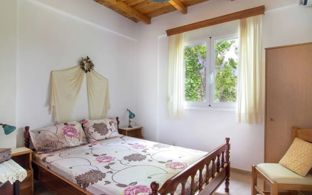 Villa in Lefkogia Crete With Swimming Pool