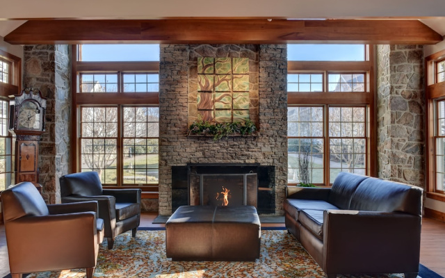 Two Trees Inn at Foxwoods