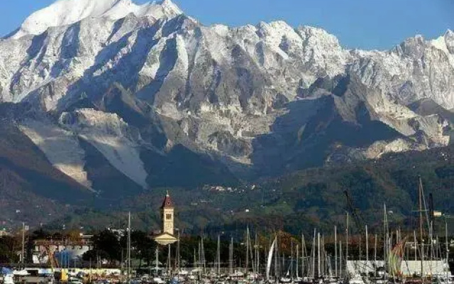 Mare e Monti Apartment