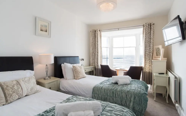 47 Marine Apartment