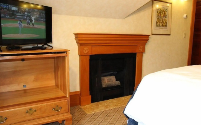 Pacific Grove Inn
