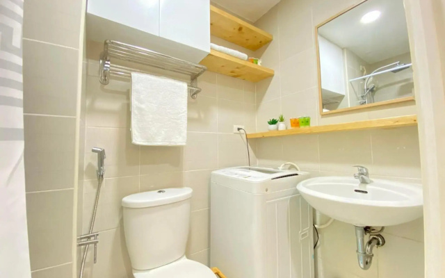 2 Bedroom Condo in Jazz Makati