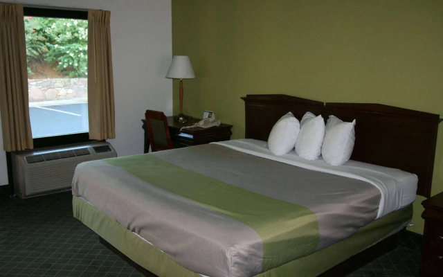 Travelodge by Wyndham Roanoke