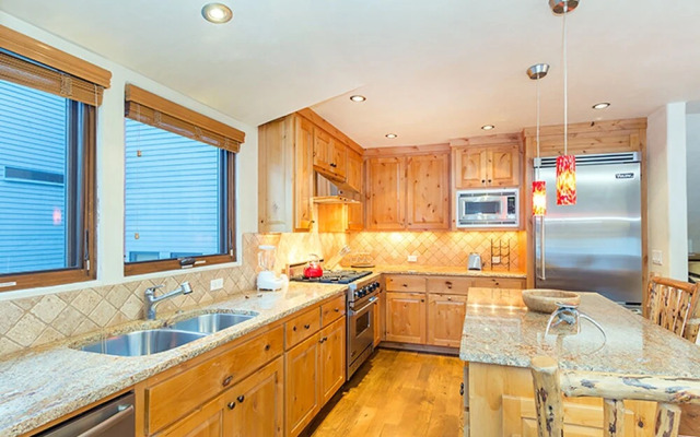 Telluride Lodge by Telluride Alpine Lodging
