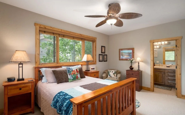 Snowflake 4 Bedroom Home