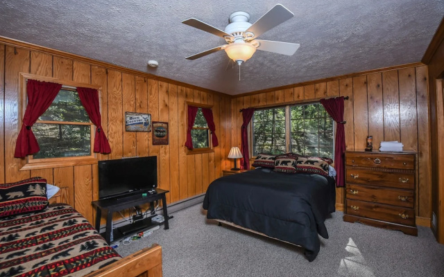 Oakleaf Lodge Holiday Home