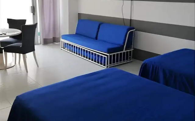 Spectacular Twin Towers Suite