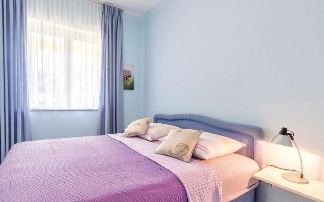 Nice Home in Stinjan With Wifi and 4 Bedrooms
