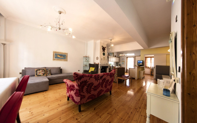 Exquisite Athens Apartment