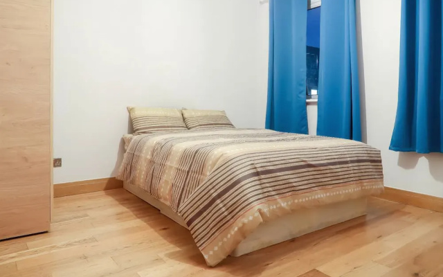 Saltwell Street - Deluxe Double Room