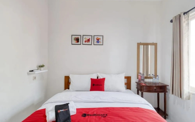 RedDoorz Syariah Near Wijilan 2 Yogyakarta