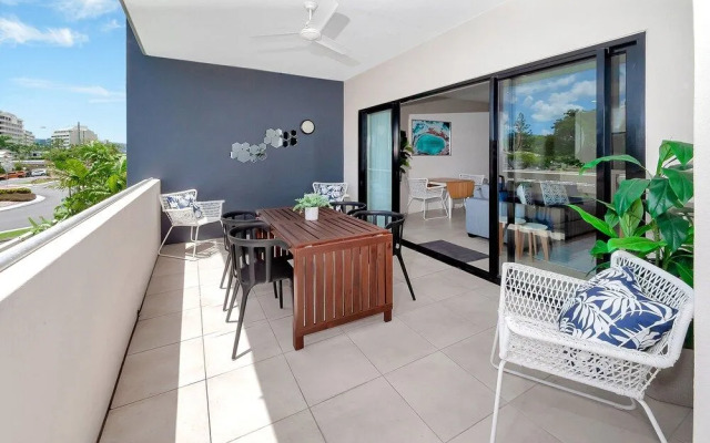 Apartment Near City On Lake 3
