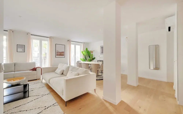 Superb apt A/C - 2br/6p - St Germain-des-pres