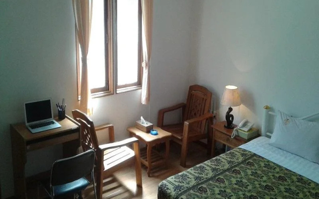 Honey Day Hotel