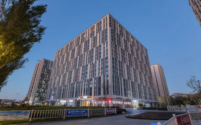 Lavande Hotel (Zhangjiakou Vocational and Technical College)