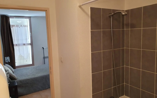 Joli T2 piscine hammam & parking gratuit