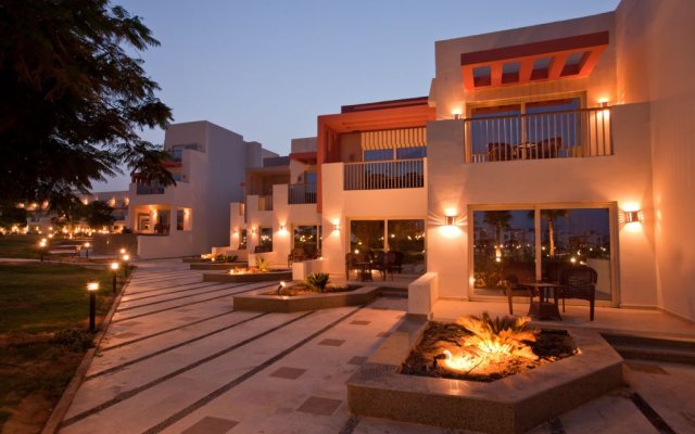Отель Sunrise Crystal Bay Resort Египет, Хургада - отзывы, цены и фото номеров - забронировать отель Sunrise Crystal Bay Resort онлайн вид на фасад