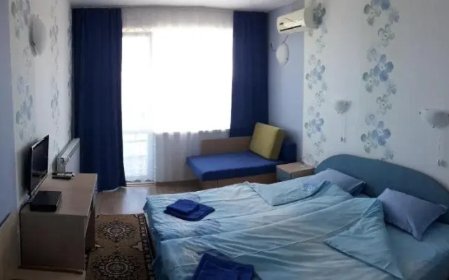 Dolphin Family Hotel