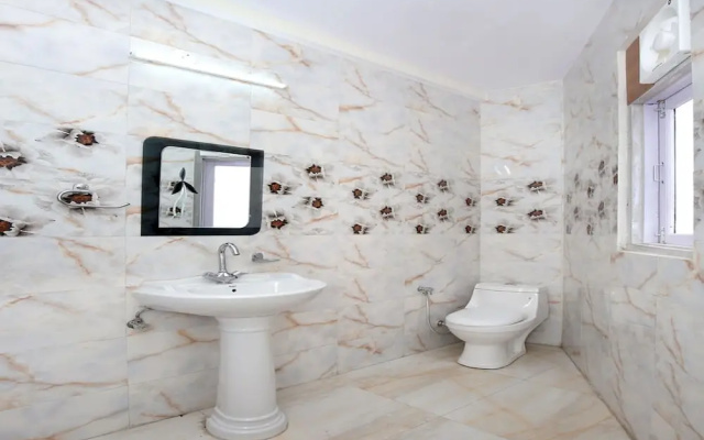 OYO 10305 Home 1 BHK Himsutra Bhattakufar