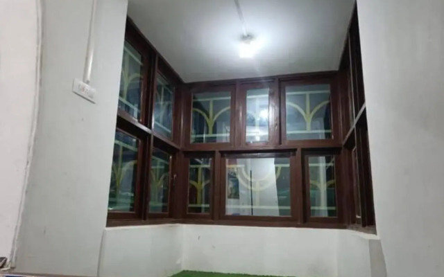 OYO Home Ummer Shafi Wani Homestay