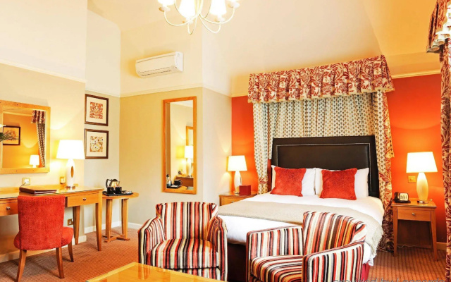 Westmead Hotel