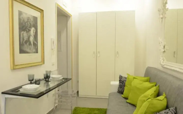 Naples Smart Flat