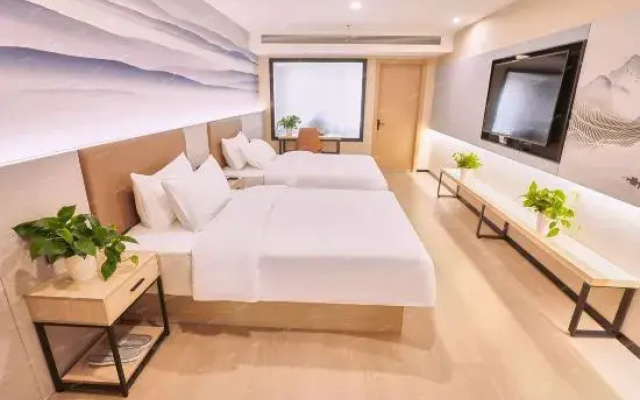 Weiting Hotel (Taicang Liuhe Branch)