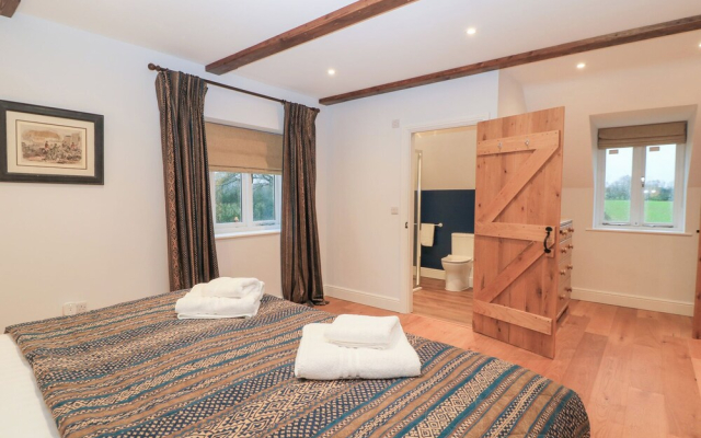Peewit Coach House