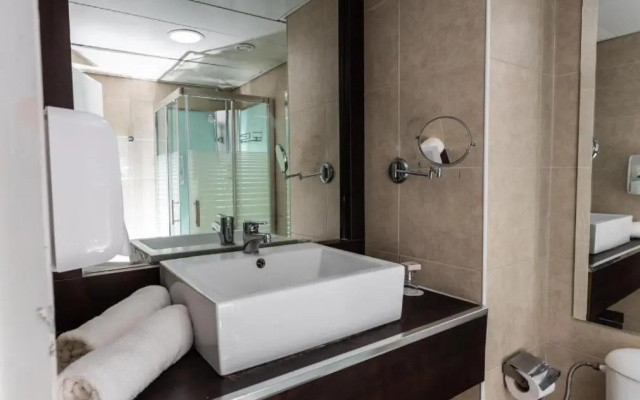 G Hotel