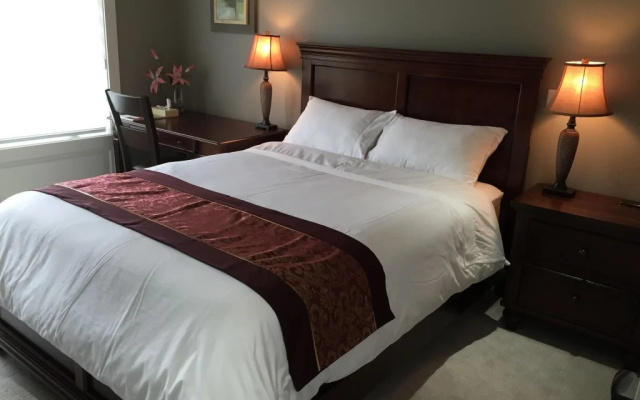 The Snowy B&B in White Rock