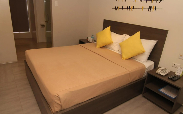 Mabolo Royal Hotel