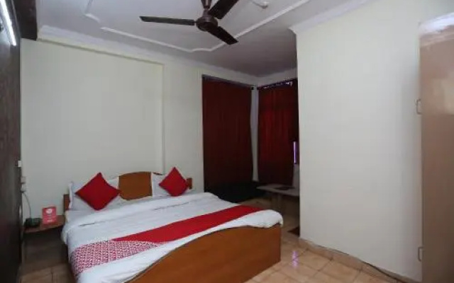 OYO 27615 Ss Hotel International