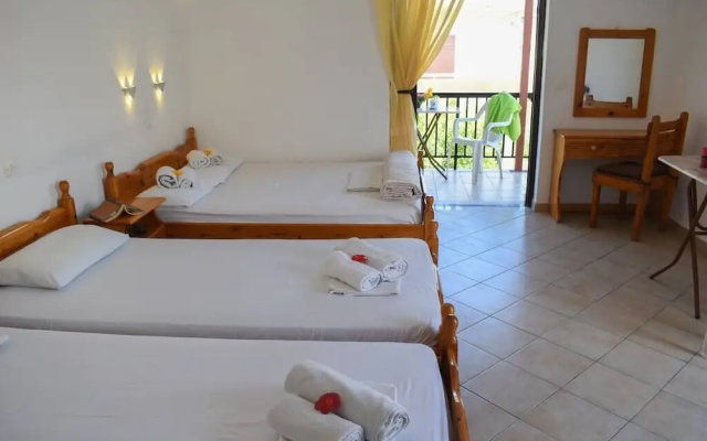 Spacious studio just 150m to the beach