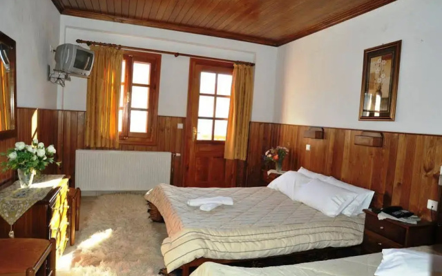 Hotel Anax
