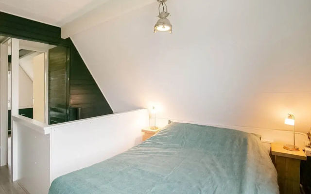 Peaceful Holiday Home in Tuitjenhorn