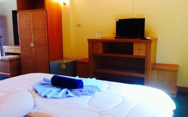 Jiraporn Resort
