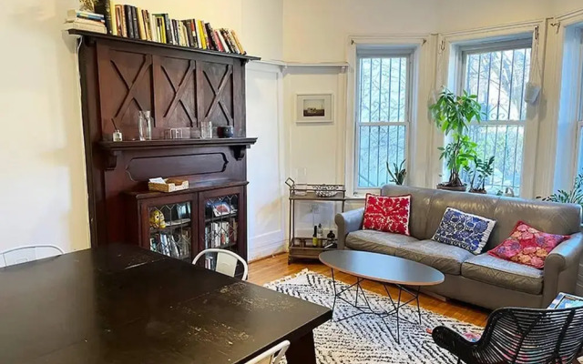 Lovely two Bedroom With Patio!