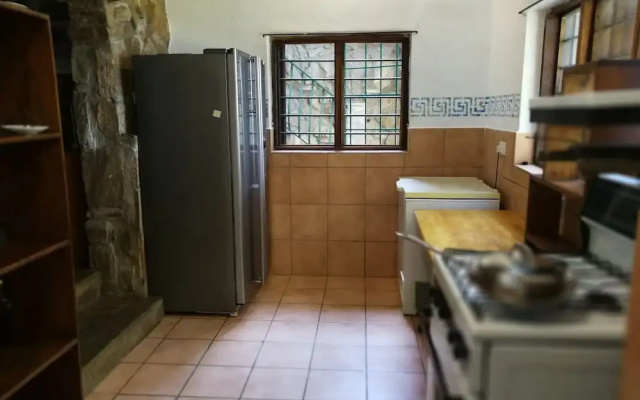 6 Bedroom Castle Siavonga min Four Guests