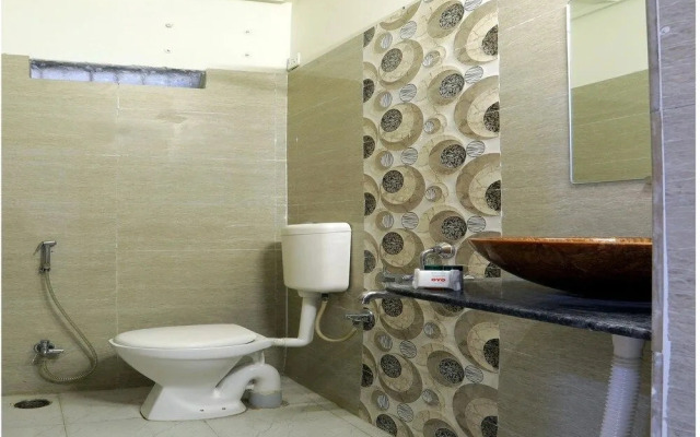 OYO Flagship 12049 Hotel Ravi Kiran Executive
