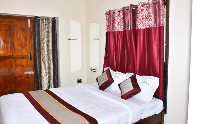 Hotel Barnabas Homestay