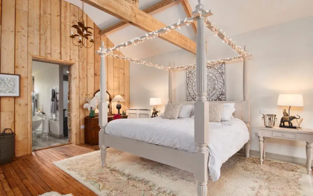 Love Nest