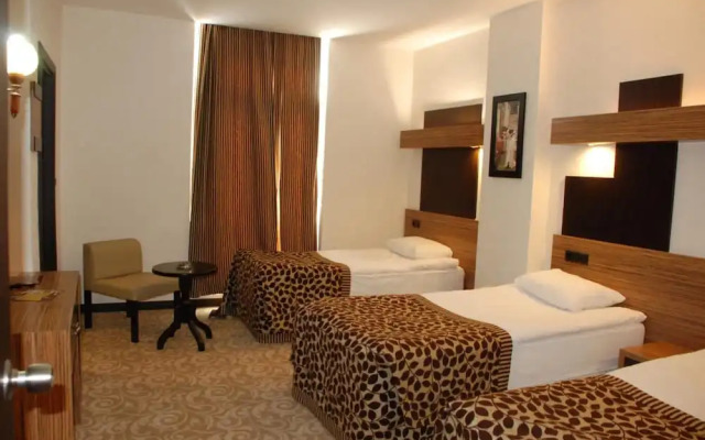Akgol Hotel