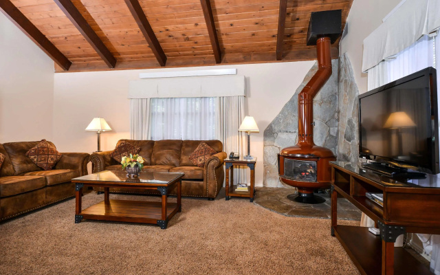 Station House Inn - Near Heavenly Gondola