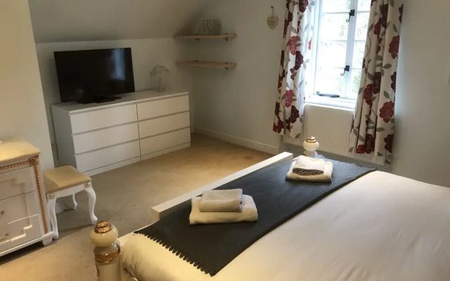 Beautiful 4-bed House in Telford