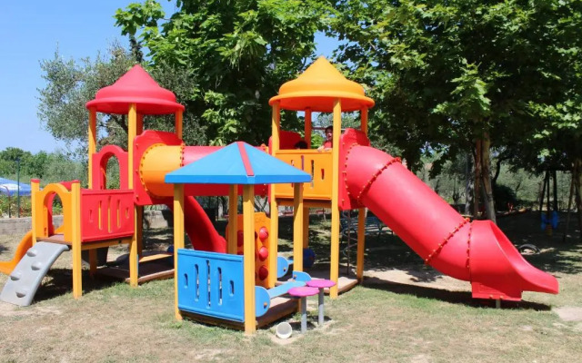 Happy Camp Mobile Homes in Camping Cisano San Vito
