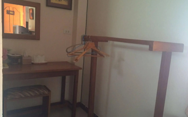 Pornpong House