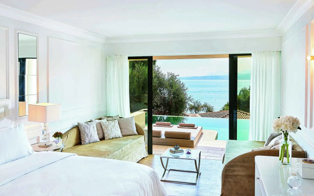 Corfu Imperial, A Resort to Live