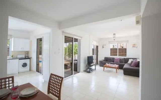 Holiday Home 3 Bedrooms 1 Bathroom - Pernera