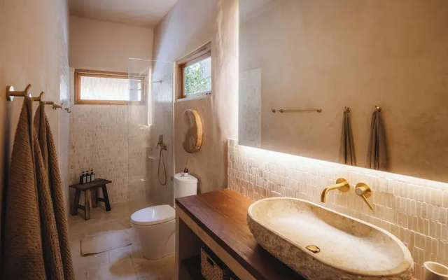 3BR Villa Bohemian Elegance, 2mins to Ulu Beach